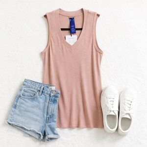 Kit and Ace Tech Jersey Tank Rosebud Pink V-Neck Slim Fit Size S NWT Athleisure